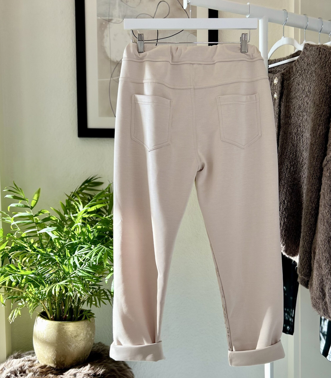 Ornament Chic – Elegante Hose mit Muster